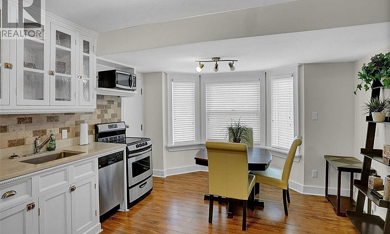 Fully Furnished 1 Be...