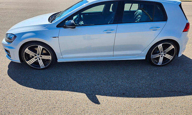 2016 Volkswagen Golf...