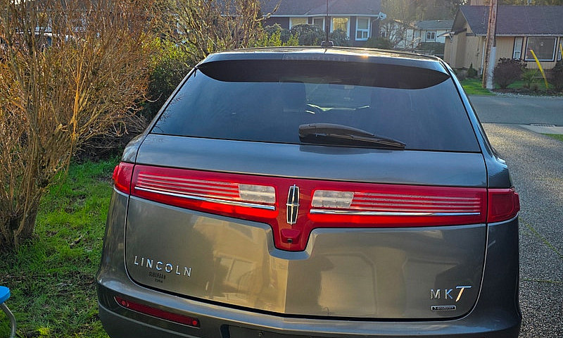 2010 Lincoln Mkt...