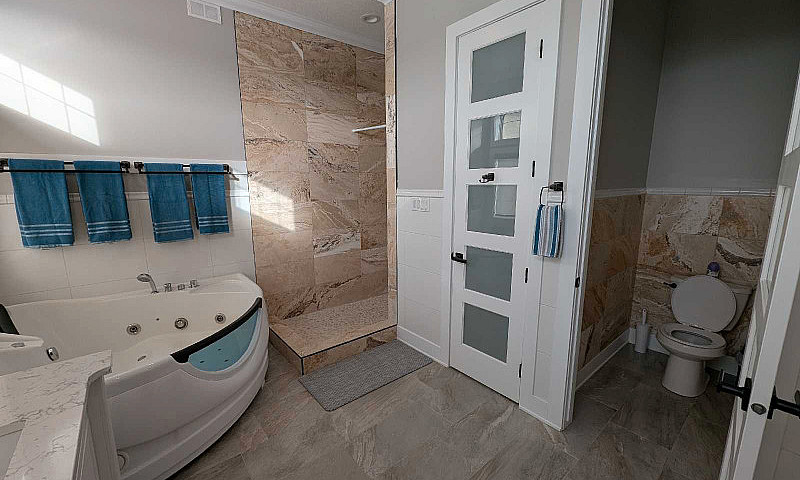 Fully Furnished 3 Ro...