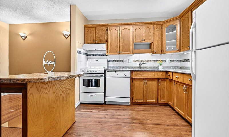 302-1 Burland Avenue...