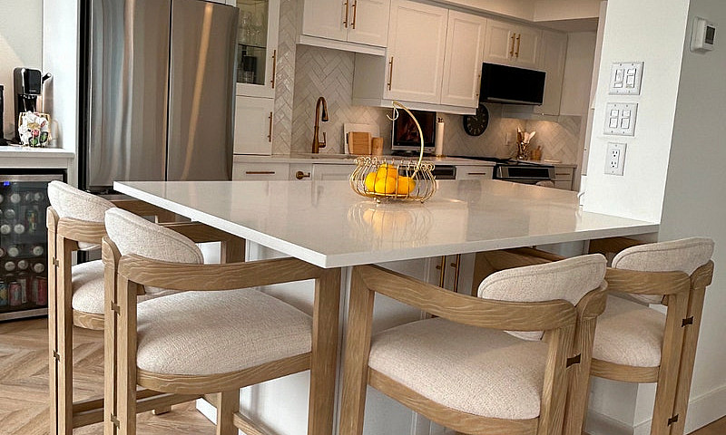 Waterfront 1300Sq Ft...