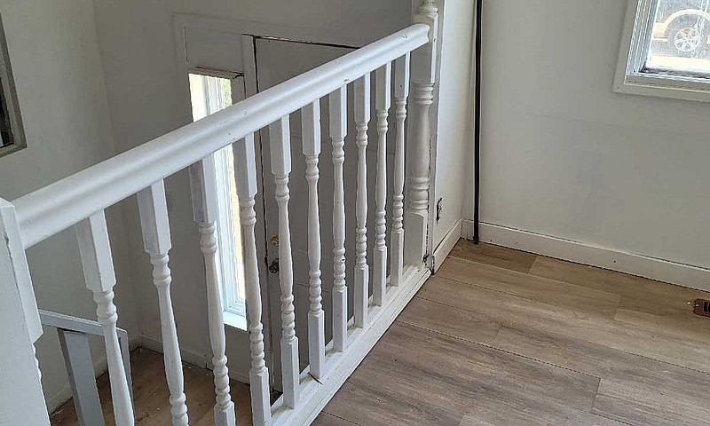 3 Br Mainfloor In Ca...