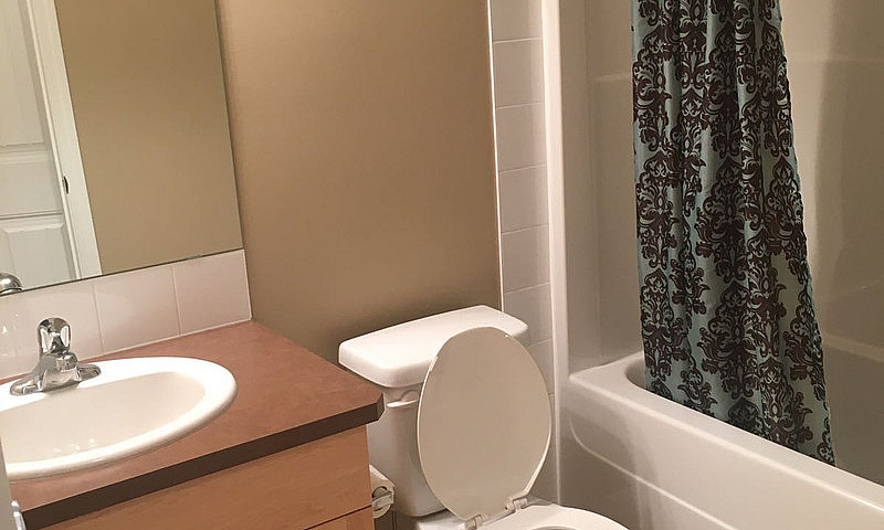 2 Bed 2 Bath Beautif...