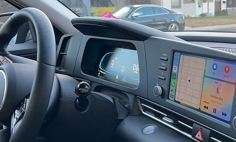 Hyundai Elantra Pref...