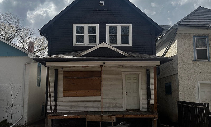 5 Bedroom House – 1....