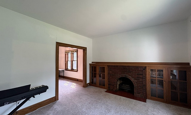 **2 Bed 1 Bath House...
