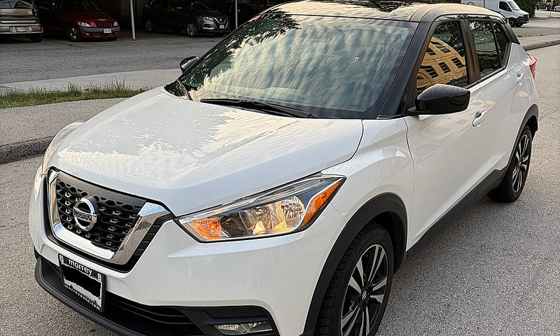 2018 Nissan Kicks Sv...