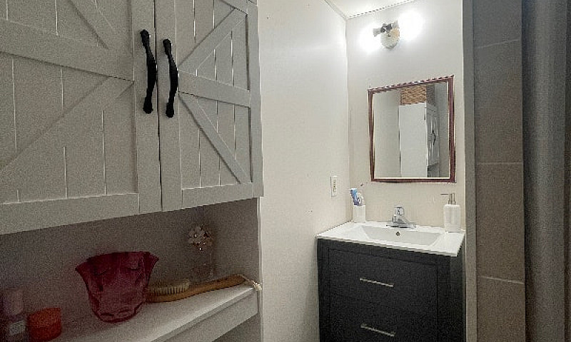 1 Bedroom Basement A...