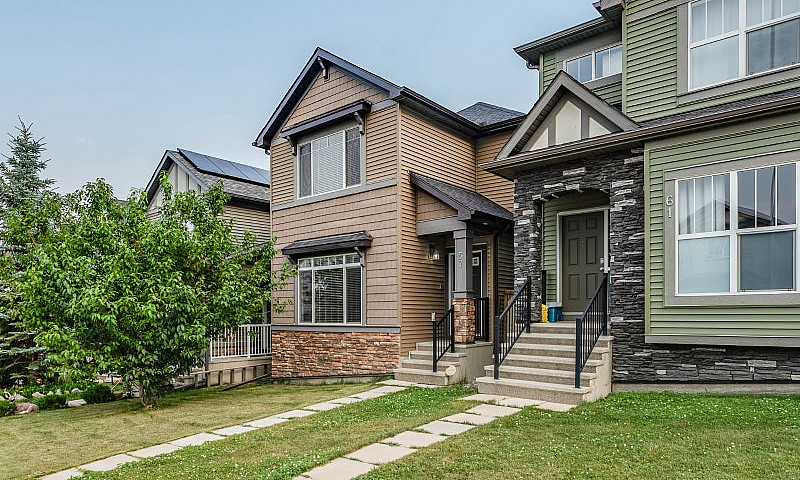 Bright 4-Bedroom Hom...