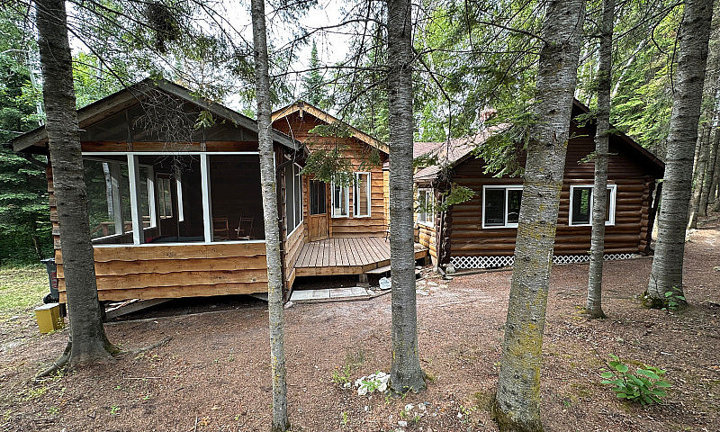 312 3Rd Ave, Victori...