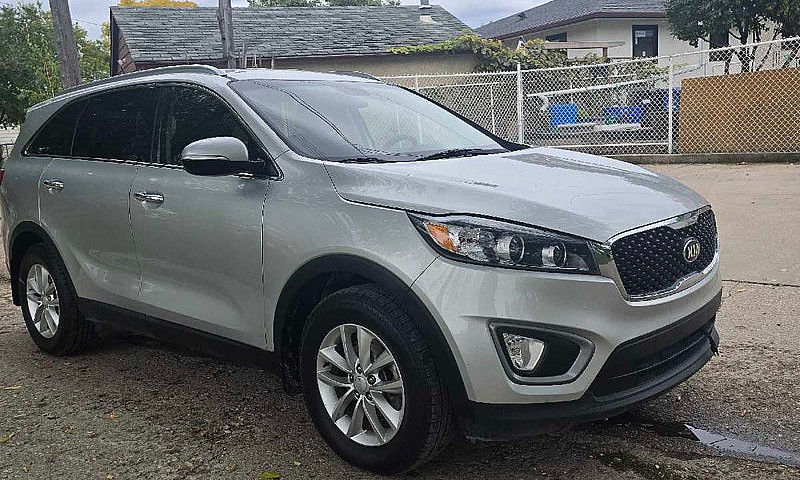2016 Kia Sorento $7,...