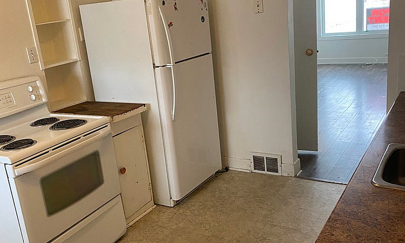 Large 2 Bedroom Dupl...