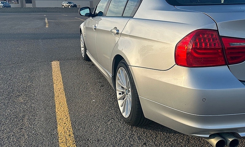 2011 Bmw 328I X  Low...
