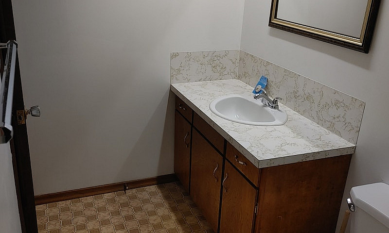 Large 1 Bedroom Apar...