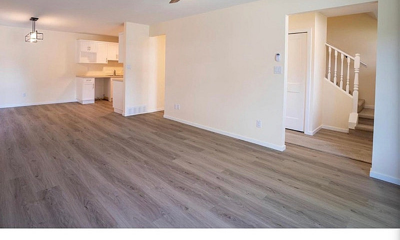 Townhouse For Rent $...