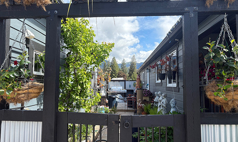 House For Sale In Ba...