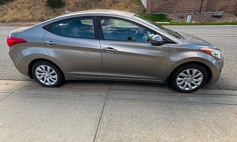 Hyundai Elantra 2013...