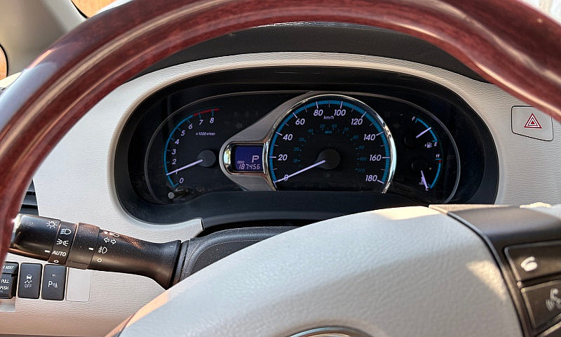2011 Toyota Sienna L...