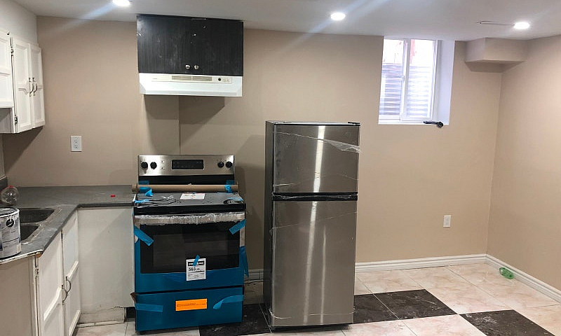 2 Bedroom Basement A...
