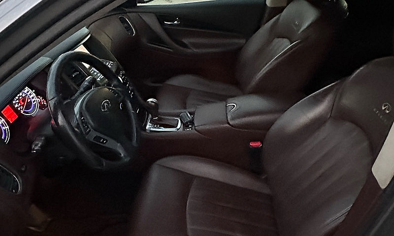 Infiniti Ex35...
