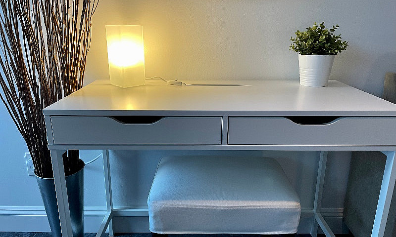 Fully Furnished 1-Be...
