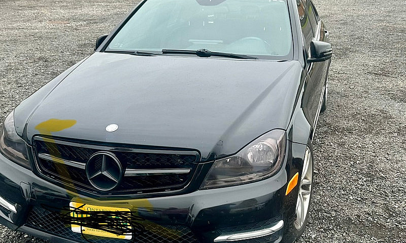 Mercedes-Benz C300...