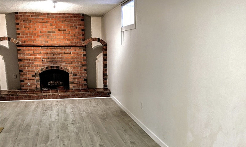 Lower 2 Bedroom Suit...