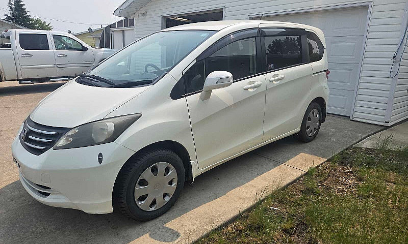 Honda Wheelchair Van...