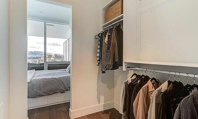 Kelowna Condo - One ...