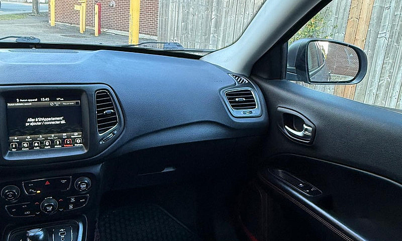 Jeep Compass Traîhaw...