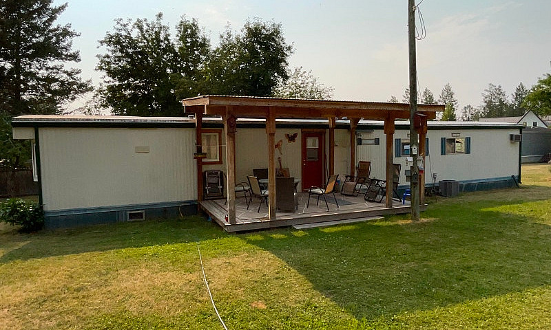 1975 Mobile Home For...