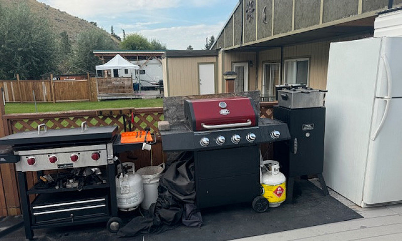 Cabin/Trailer For Sa...