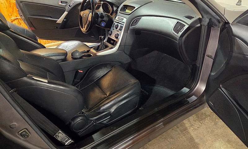2010 Genesis Coupe 2...