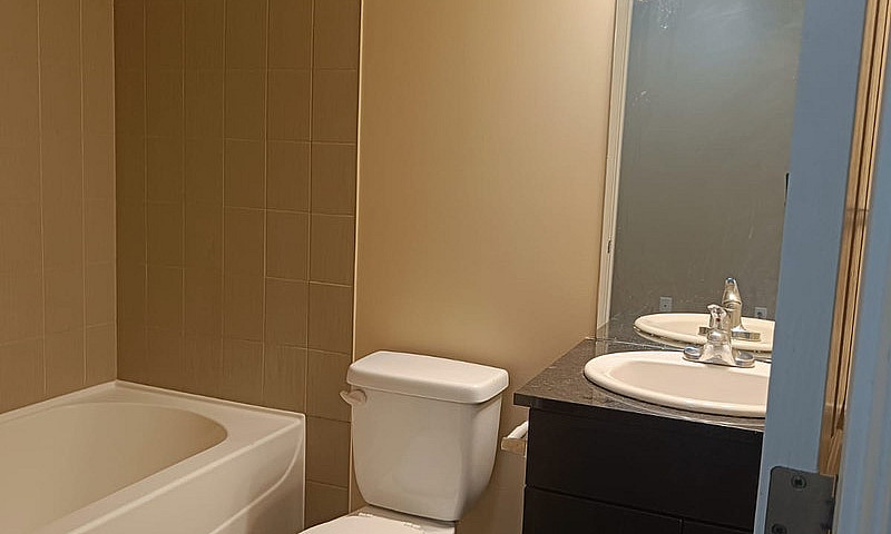Condo For Rent In Ne...