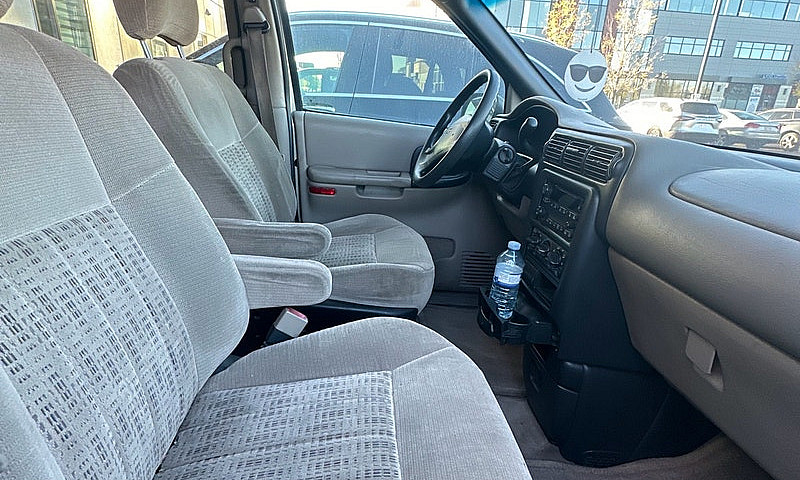 2003 Chevrolet Ventu...