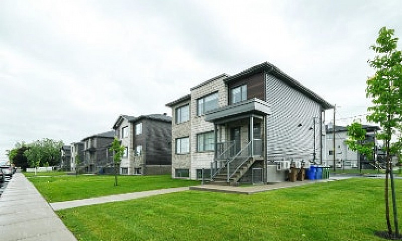 Triplex À Vendre...