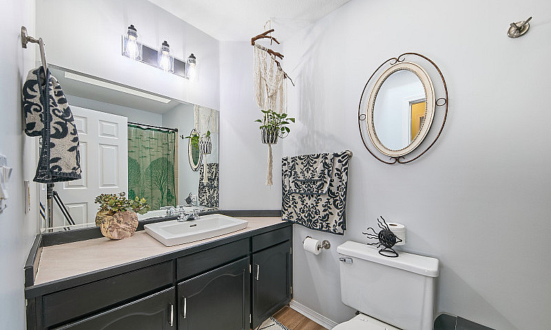 Spacious 5-Bedroom H...