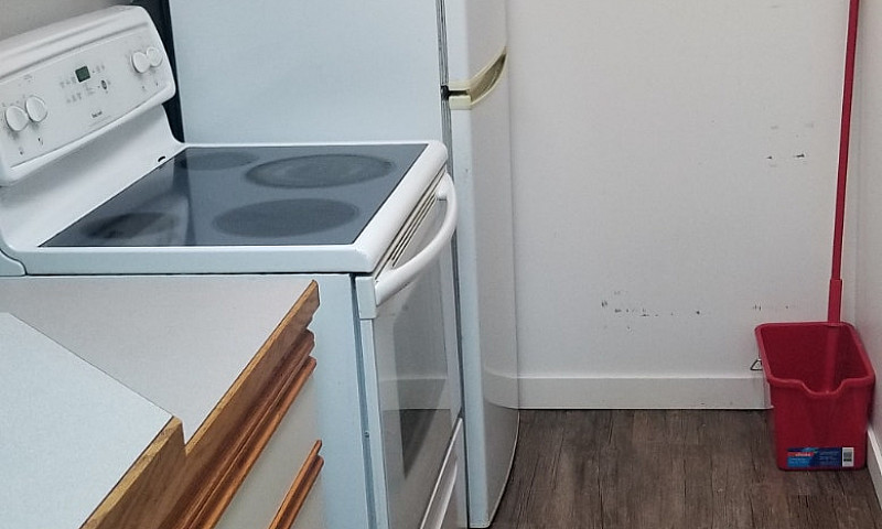 1 Bedroom Basement S...
