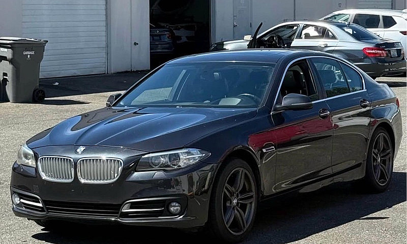 2012 Bmw 528I Xdrive...