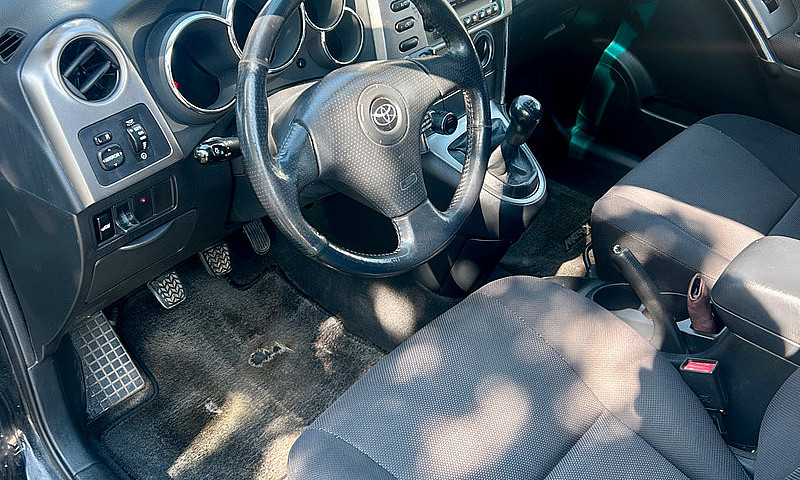 2003 Toyota Matrix X...