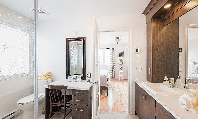 4Br - Bright, Contem...