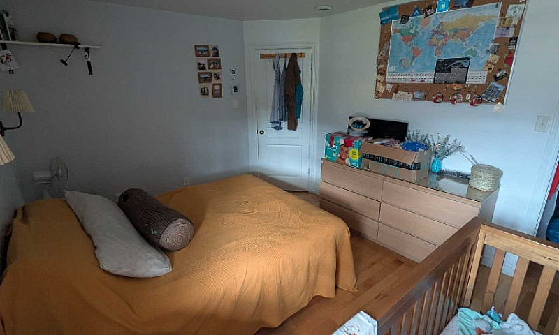 2 Chambres À Coucher...