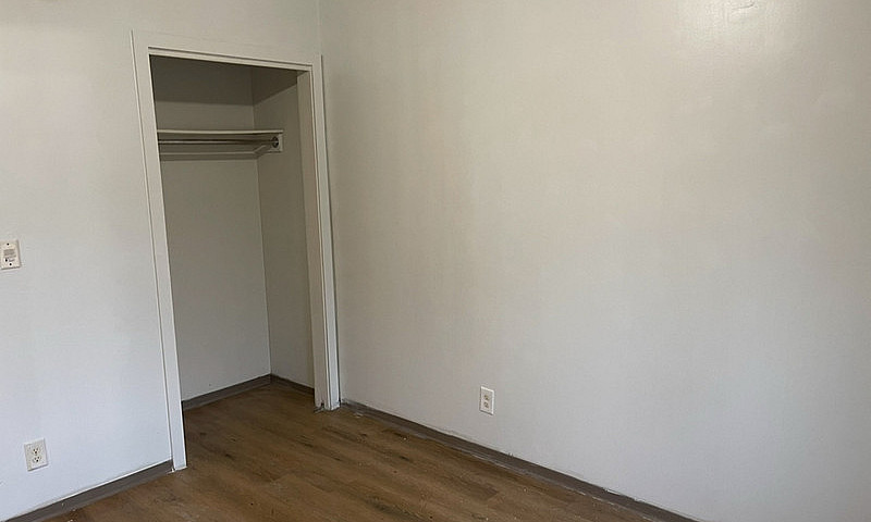 One Bedroom Apartmen...