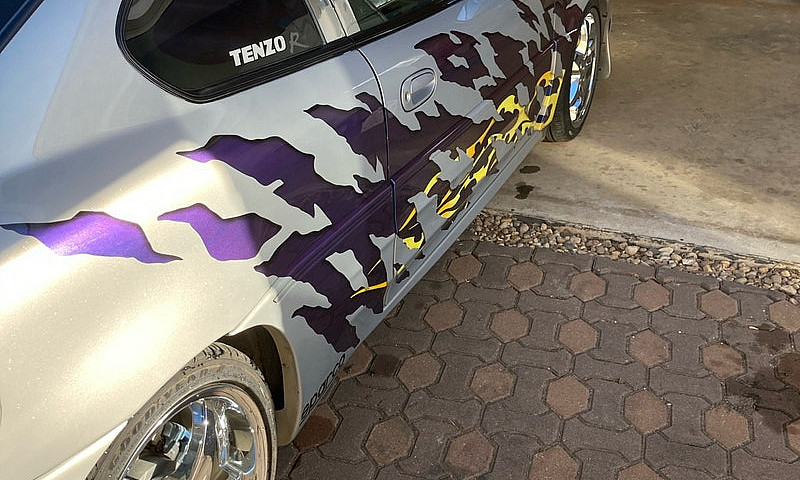 2000 Pontiac Grand A...