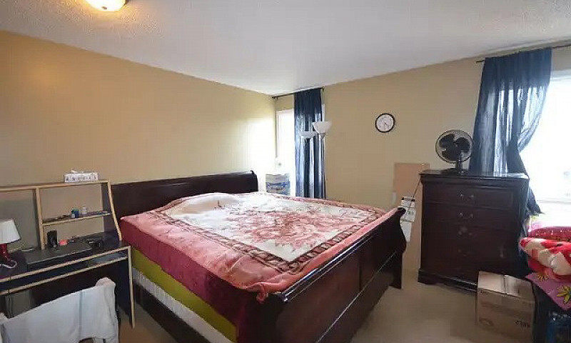 4-Bedroom Townhouse ...
