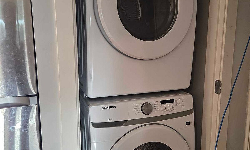 3 Bedroom Basement S...