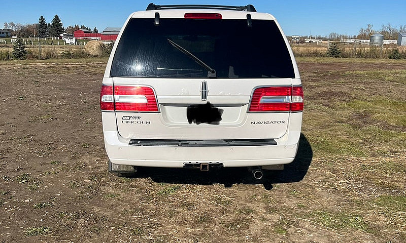 2012 Lincoln Navigat...