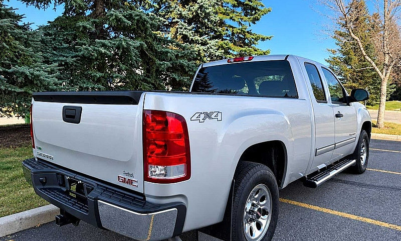 2011 Gmc Sierra 4X4...
