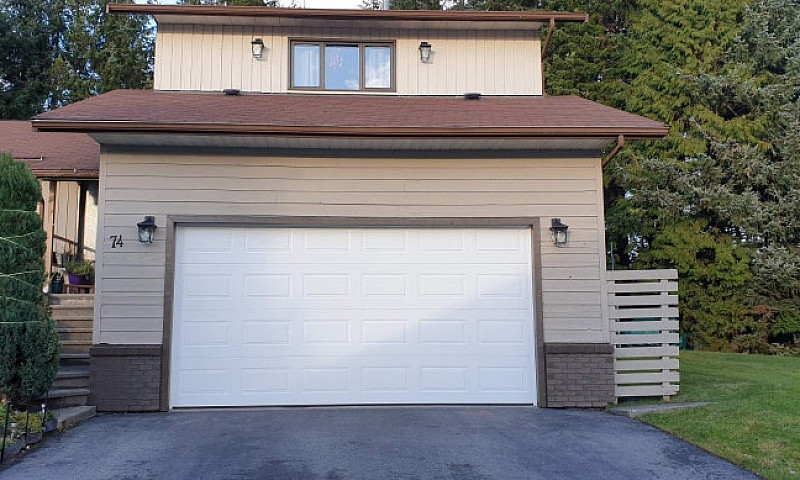 Spacious 6 Bedrooms ...